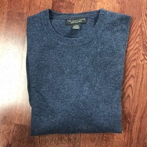 Bloomingdales 100% cashmere crew neck sweater